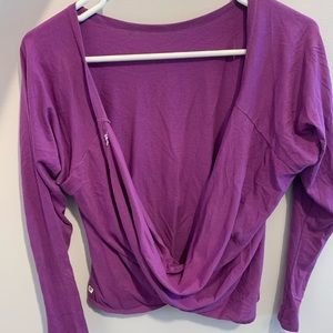Fabletics Purple lose fitting Yoga blackless shirt